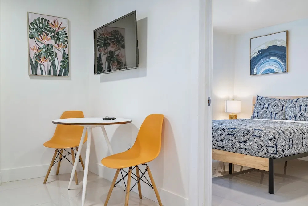 Miami Suite 206