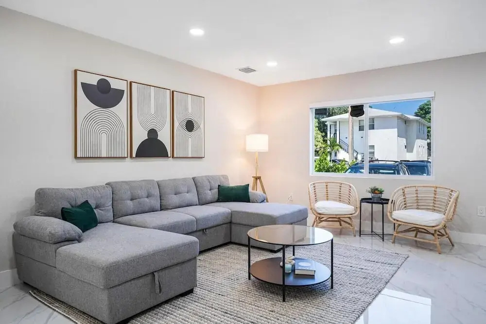 Luxurious 4BR Miami Home With Large Patio & Outdoor Space!