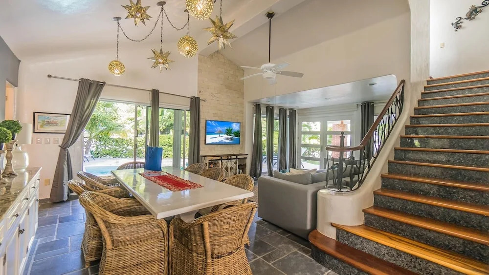 Casa Blanca 4 Bedroom Home