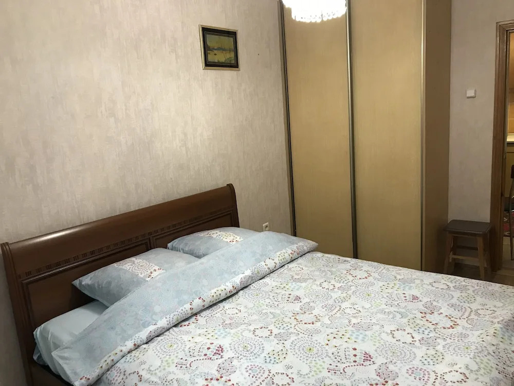 Апартаменты в центре в стиле 80-х