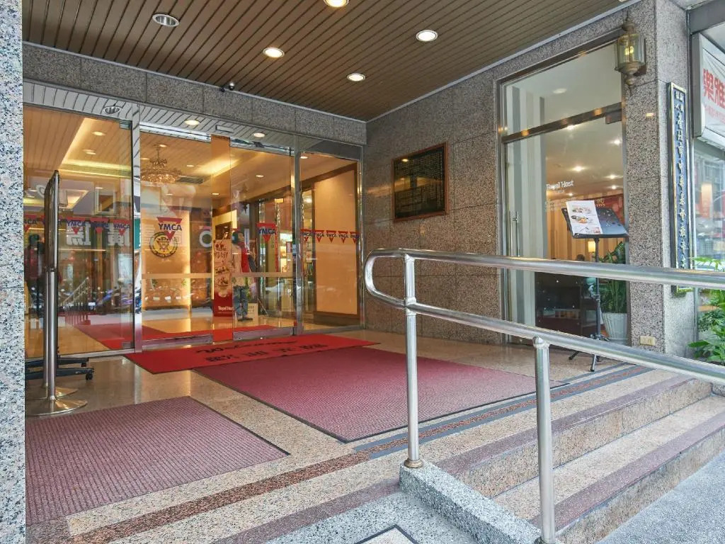 Y Hotel