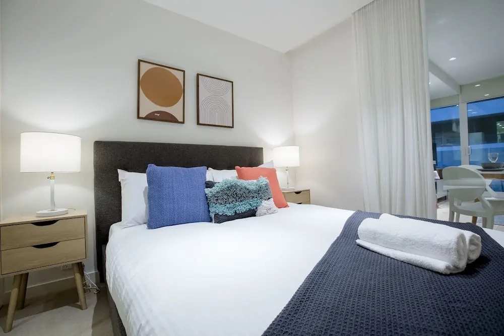 Stylish Luxurious Convenience At South Yarra Melbourne
