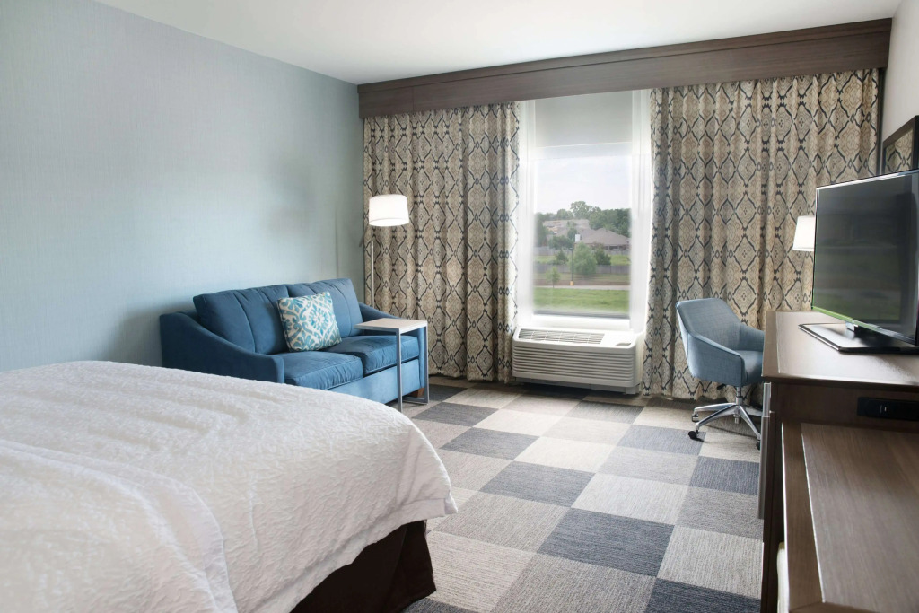 Hampton Inn & Suites Stillwater West