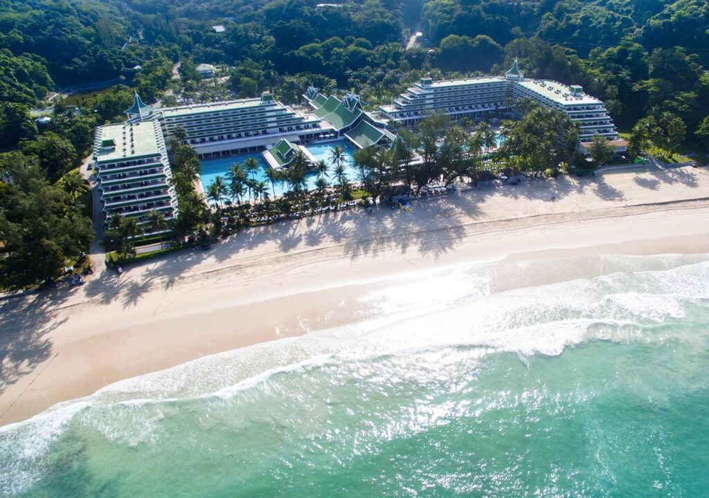Le Meridien Phuket Beach Resort