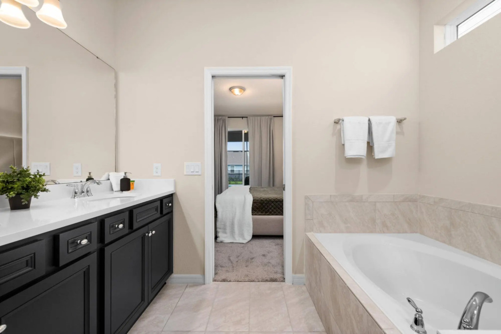 Brand New Windsor Island 5 Suites