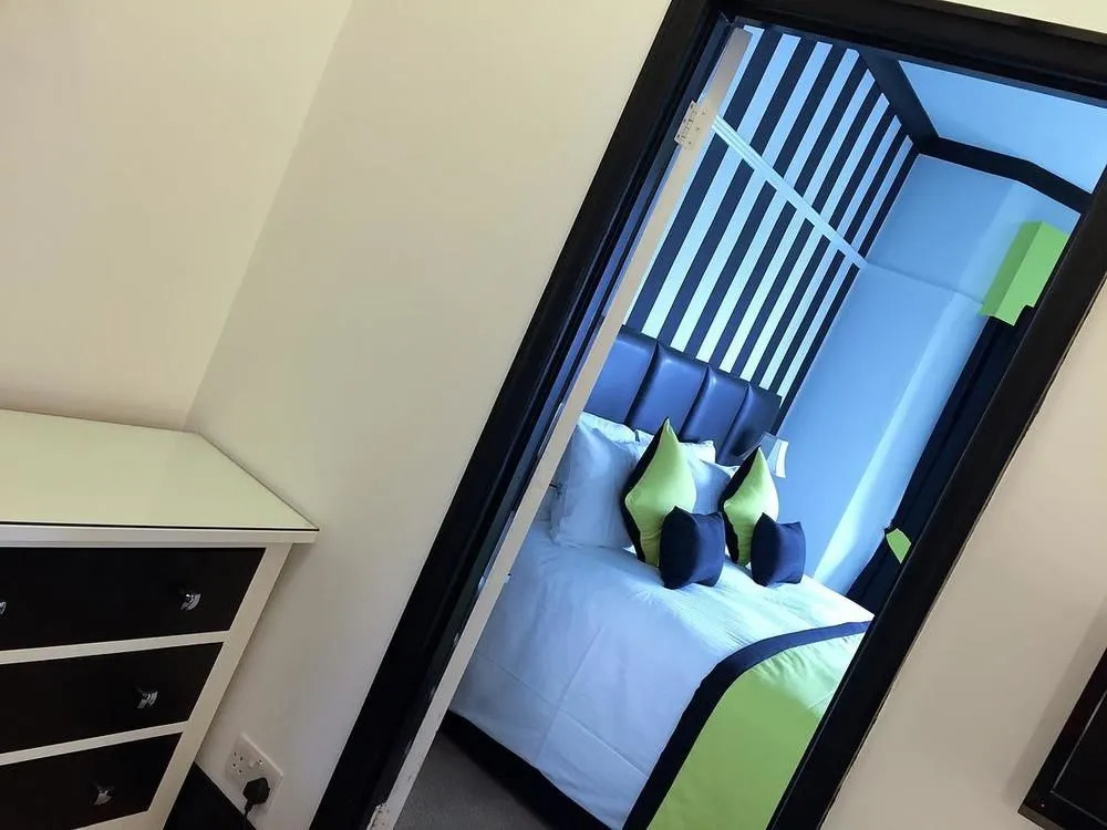 The 25 Boutique BB