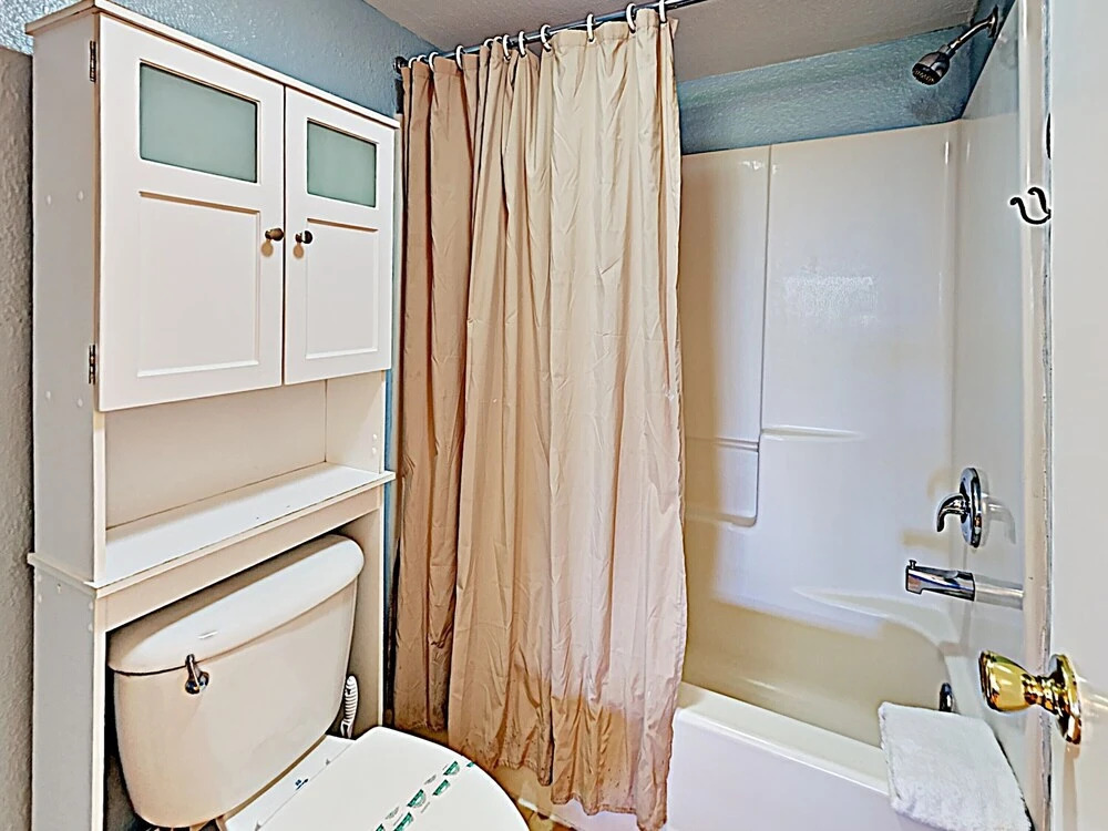 121 Sea Breeze Smooth Sailing - One Bedroom Condo