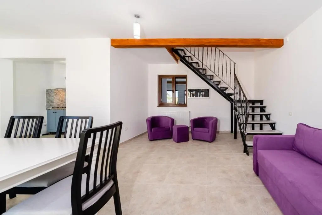 4H Villas
