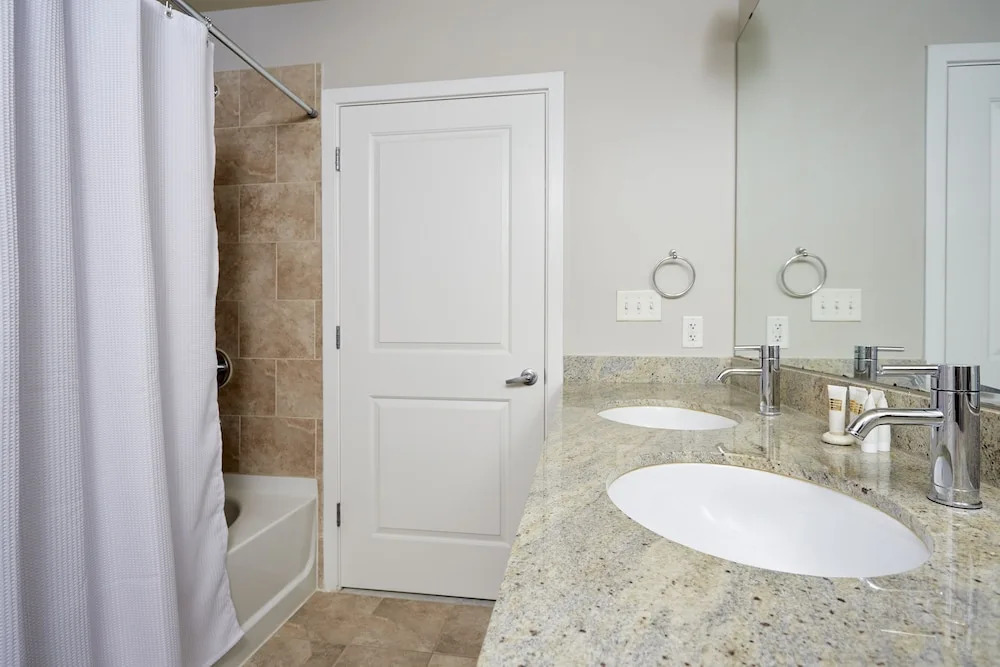 Desirable Midtown Suites by Sonder