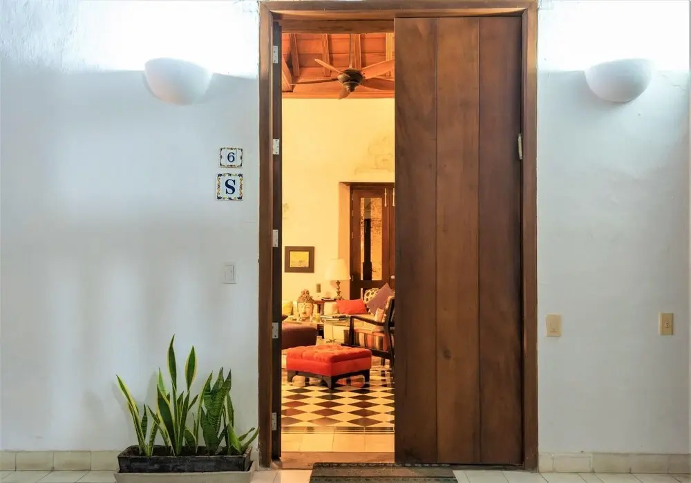 Casa San Pedro -exclusive 3BR Colonial Apartment in Old City by