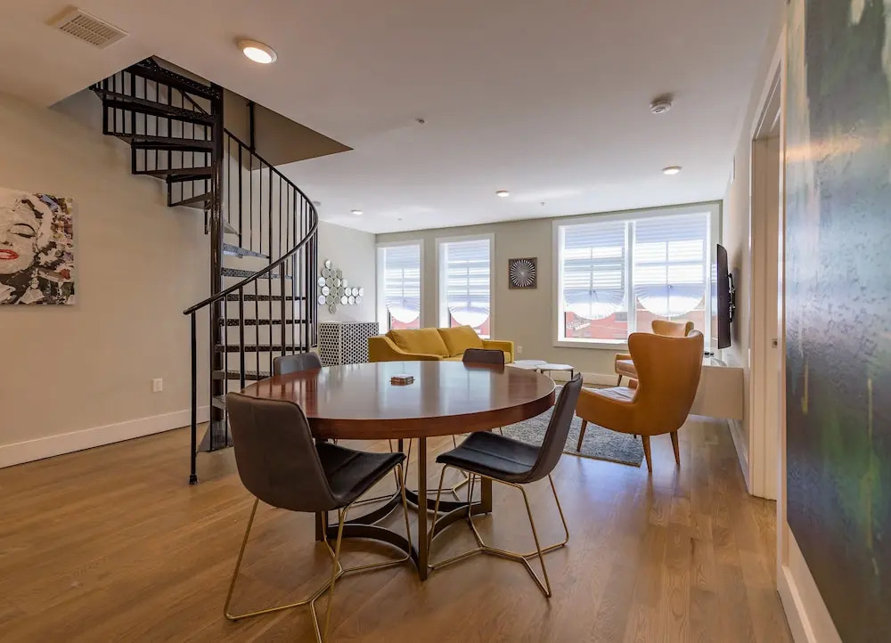 Deedee's Lofts at Grove II