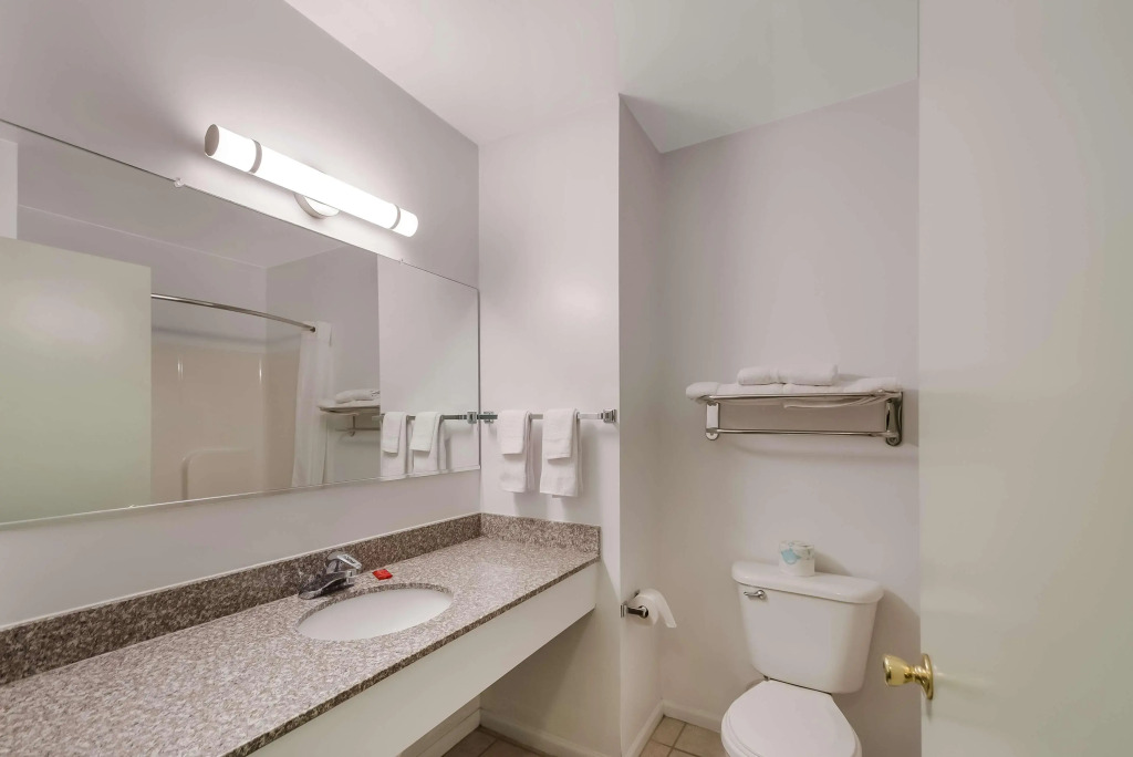 SureStay Plus Hotel by Best Western Berkeley Springs