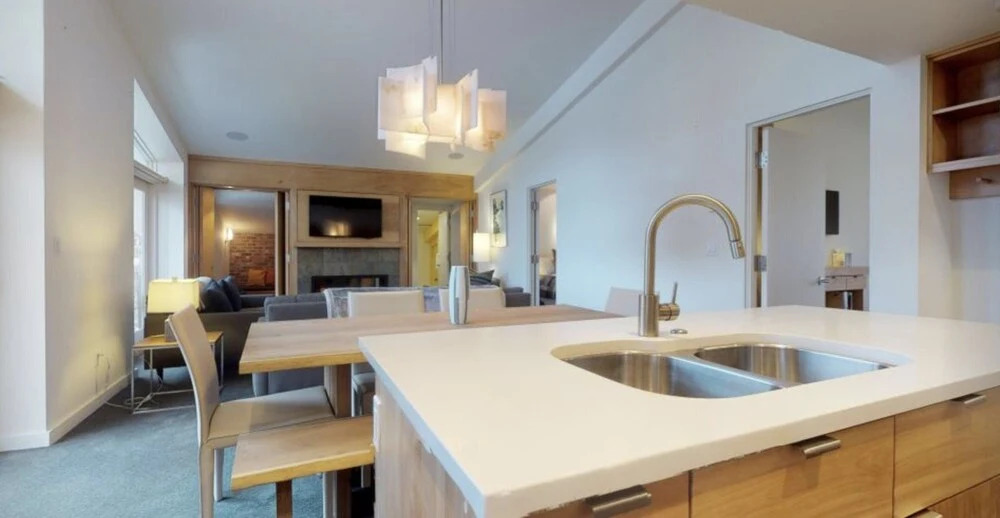 3 Bedroom Condo in the Heart of Vail Village - 5 min Walk to Gondola 1