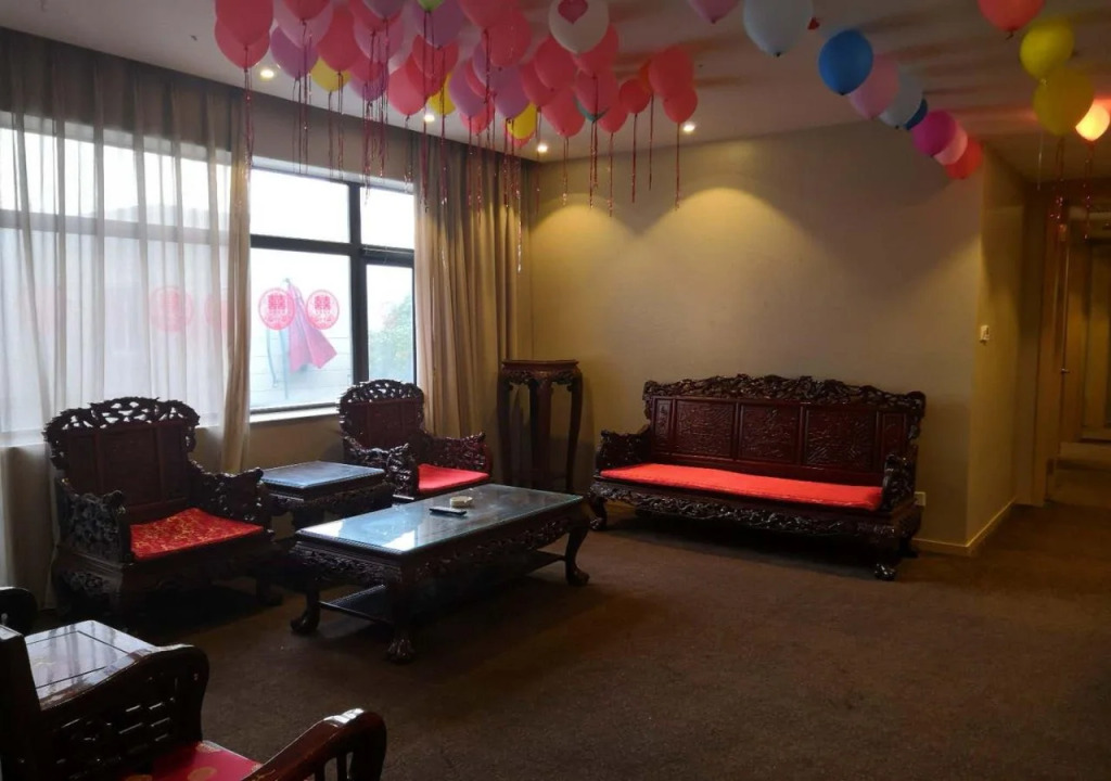 new dynasty hotel
