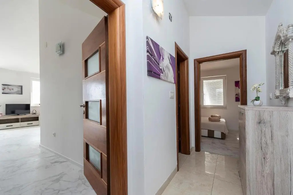 Beautiful penthouse for 8 close to city center