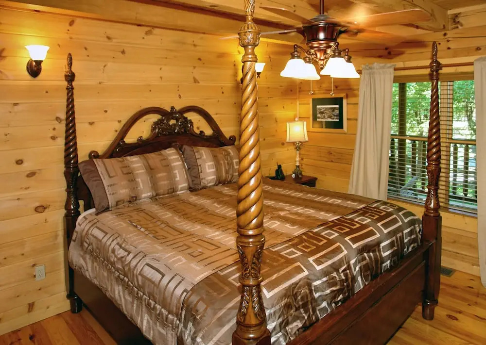Trout House 350 - Three Bedroom Cabin