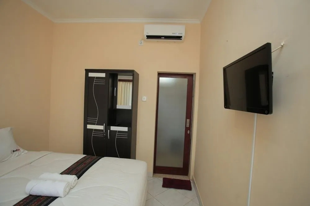 RedDoorz @ Puri Gerenceng Tuban