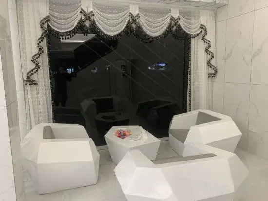 Tongcheng Siwei Film Hotel