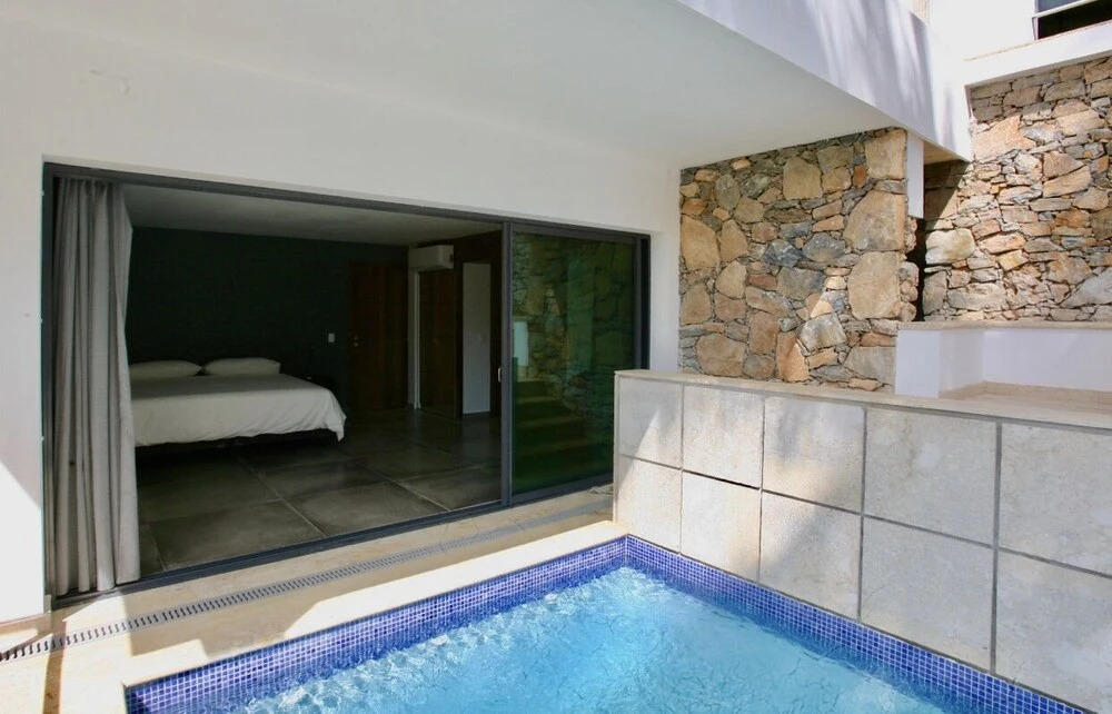 Modern 7 Bedrooms Villa on Private Beach Access