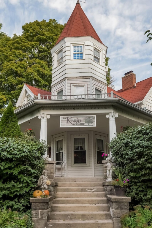 Kingsley House Bed & Breakfast - Full Home