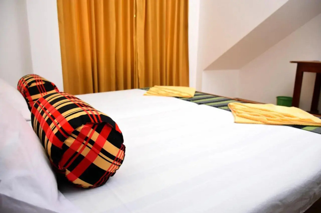 Vishmee Holiday Inn