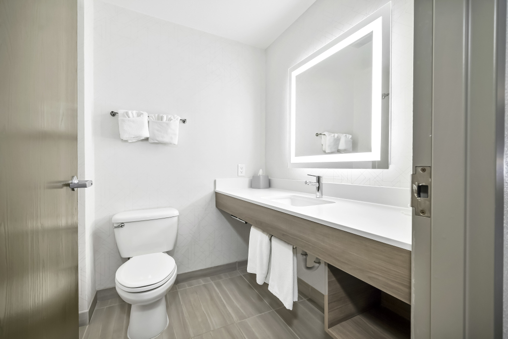Holiday Inn Express Palestine by IHG