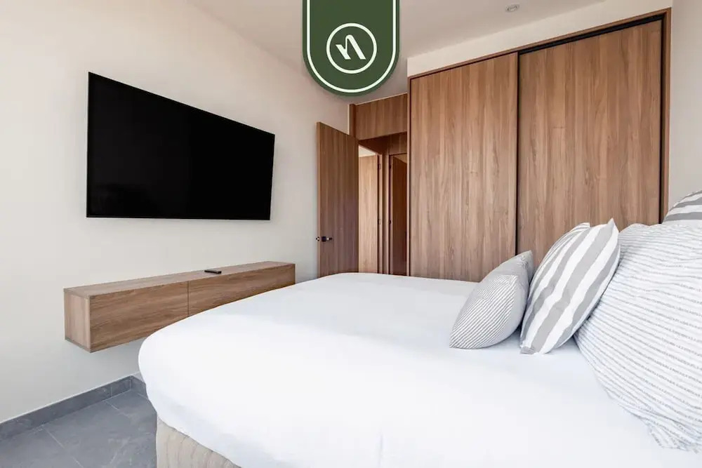 Luxury 2 BR Condo in Reforma - Skyline View - Pool