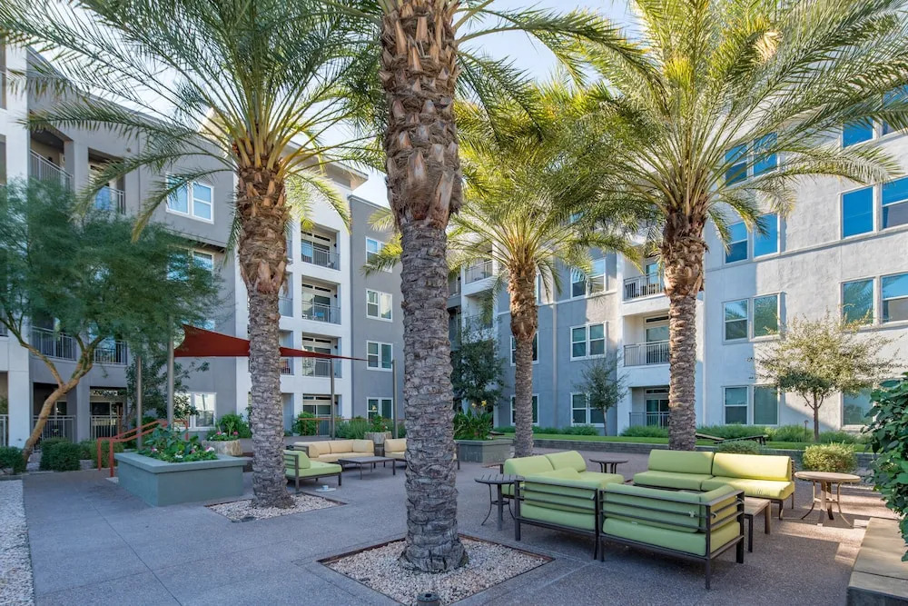 WanderJaunt - Luxe Tempe Apartments