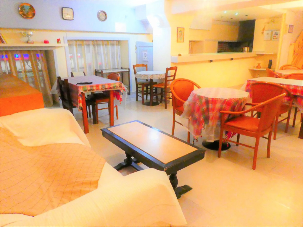 Fivos Hotel - Hostel