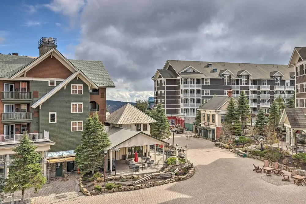 Ski-in/out Condo in Snowshoe Mountain Resort!