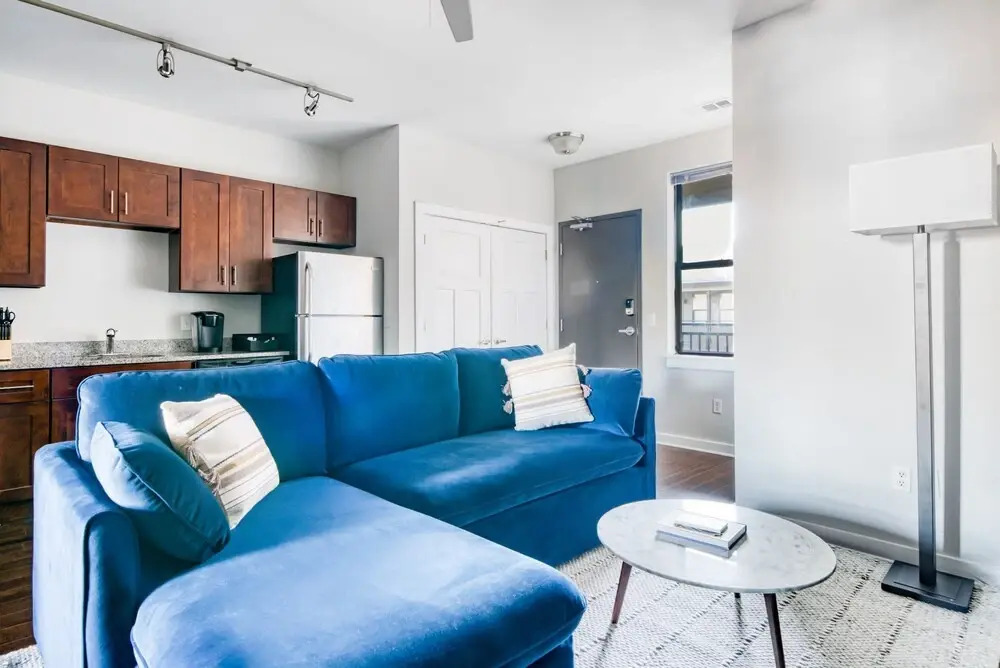 CozySuites Music Row Charming 1BR free parking 49