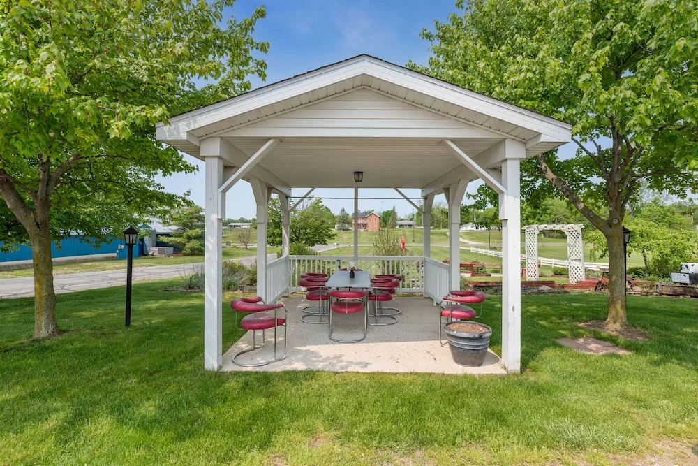 Sunset Acres Motel