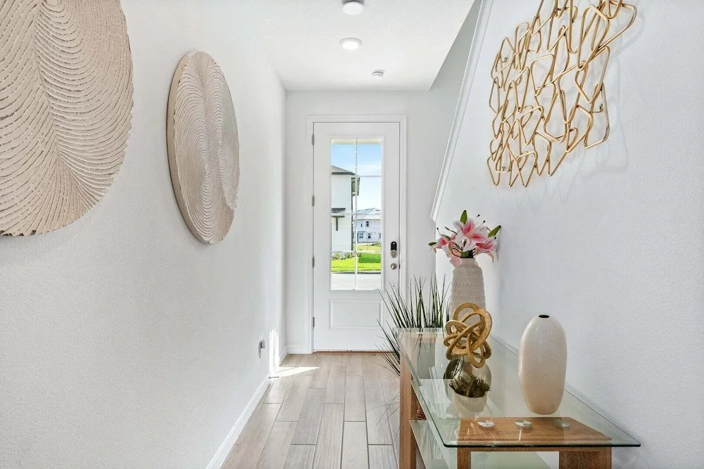 Lovely Townhome Sleeps 8