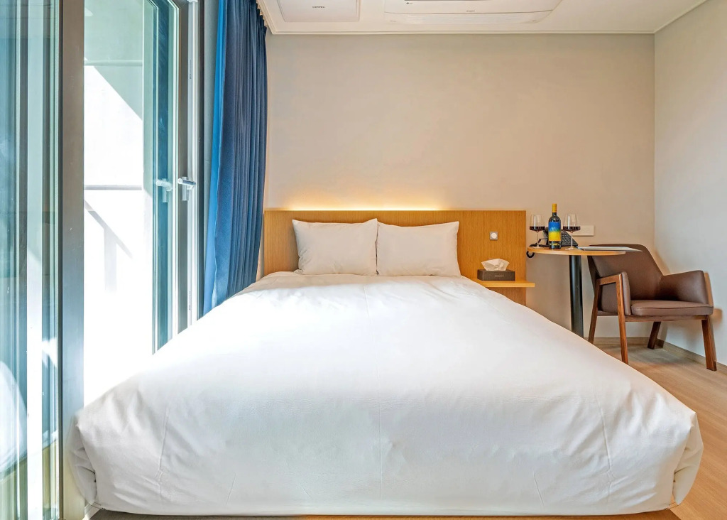 Sokcho I Park Suite Hotel and Resort
