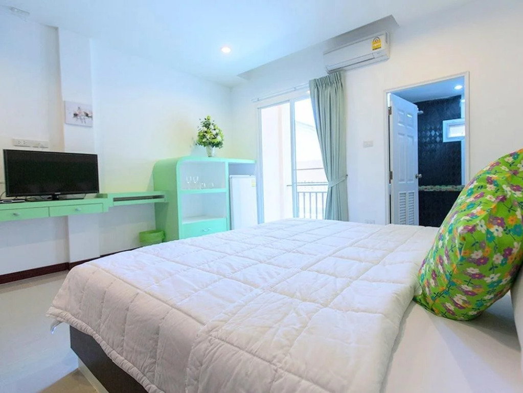 Baan Nam Poon Resort