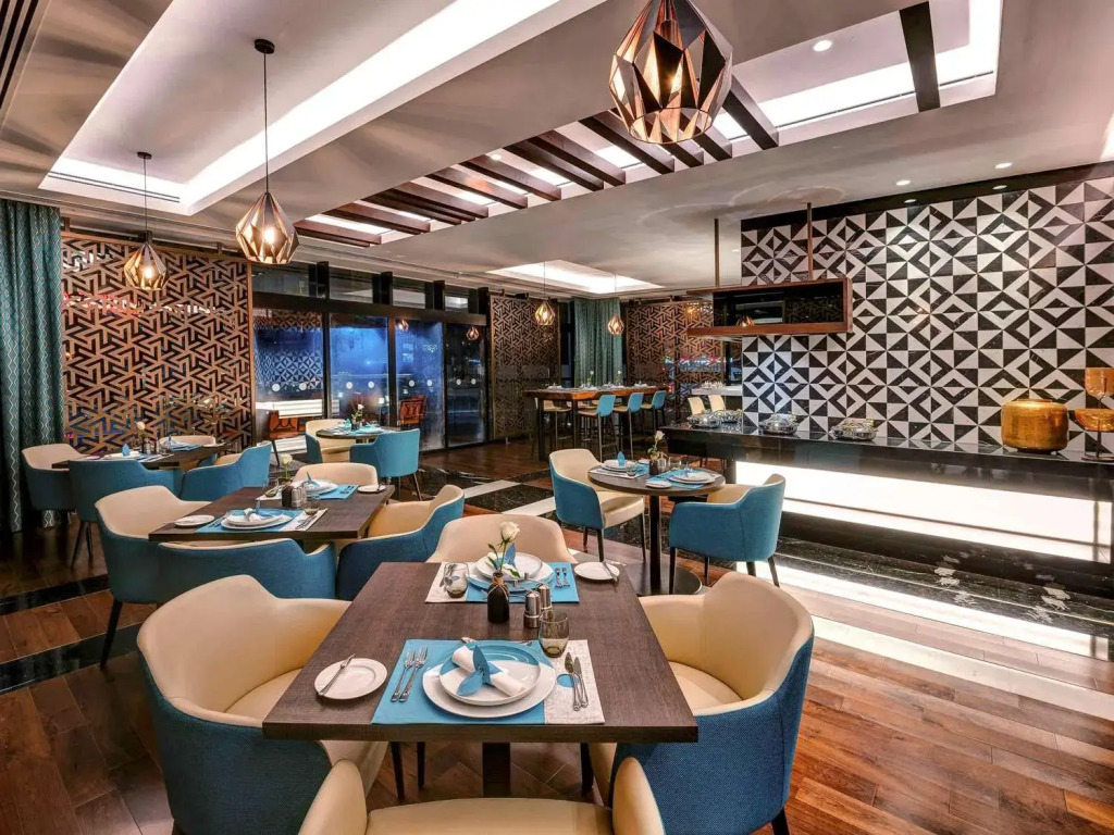 Отель Novotel Sharjah Expo Center