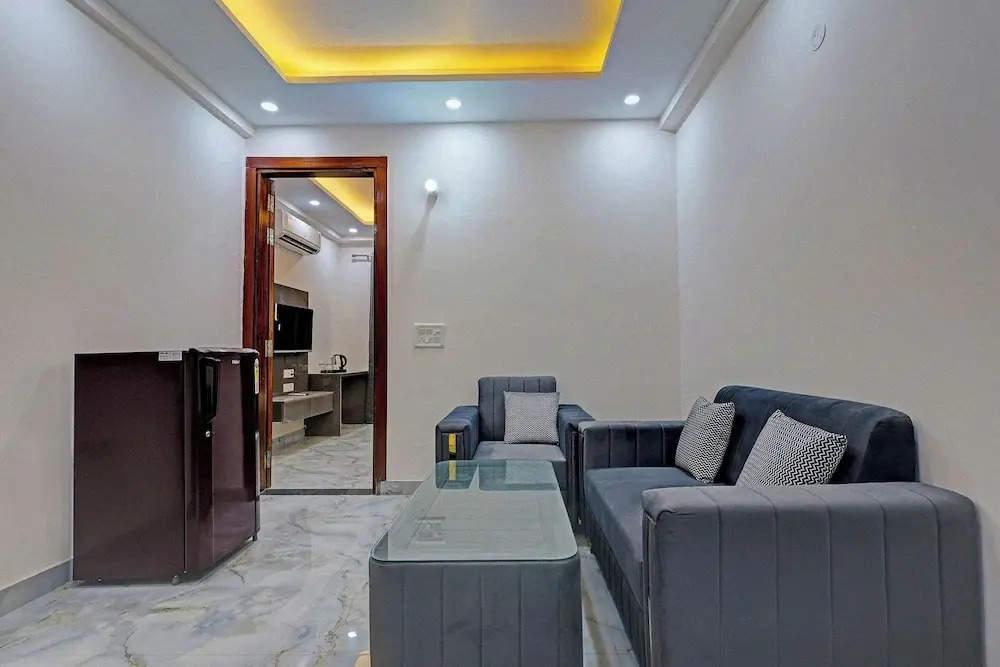 FabHotel Premier Stays - 800m from Artemis Hospitals Gurgaon