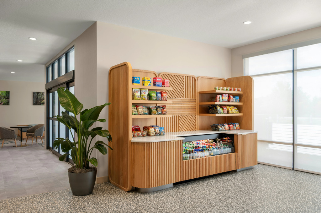 avid hotels - Orlando International Airport by IHG