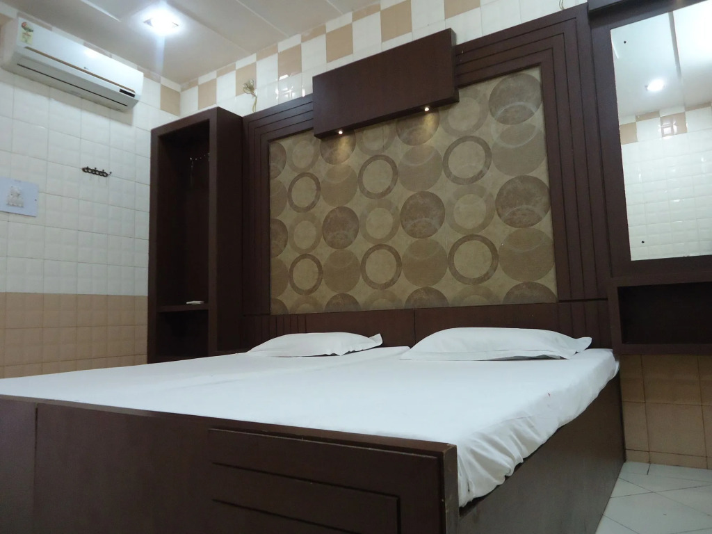 Hotel Sheela, 100m from Taj Mahal