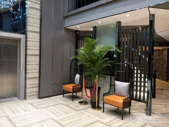Back Street Boutique Hotel