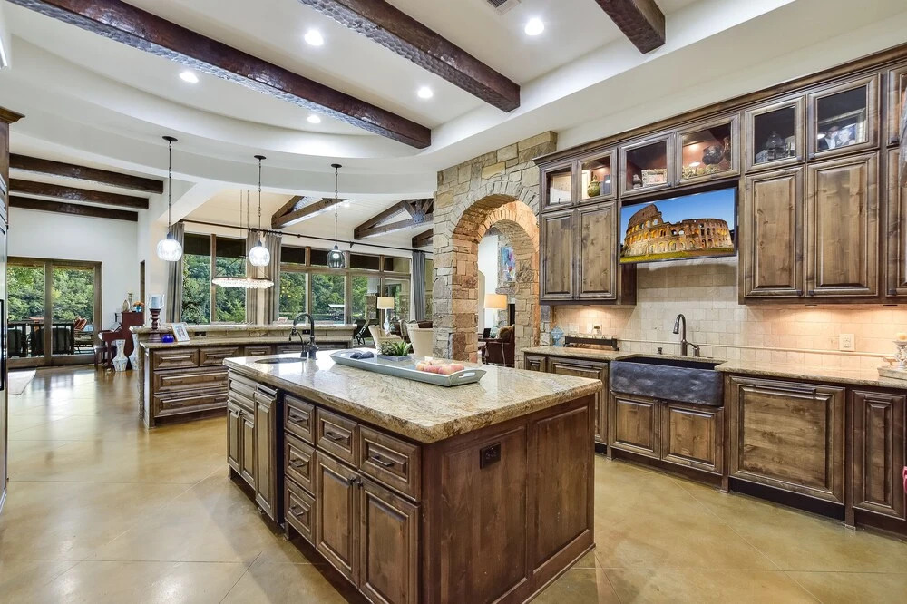 Big View Drive Home 7 Bedrooms 6.5 Bathrooms Home