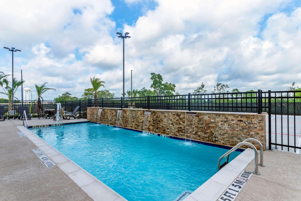 Comfort Inn & Suites Waller