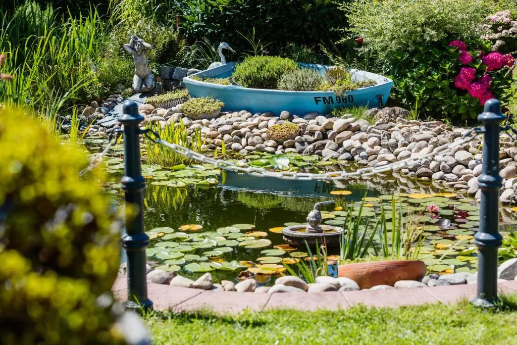 Gasper Business & Garden Hotel