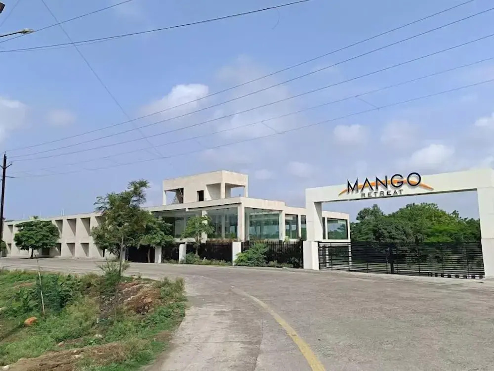 Mango Retreat