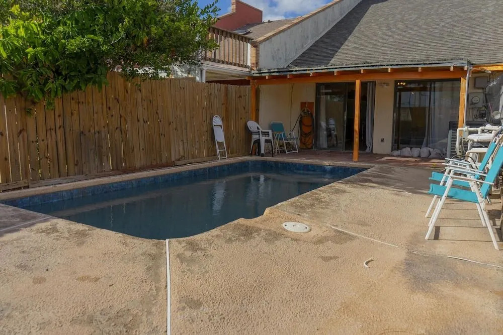 Sparky's Pool House