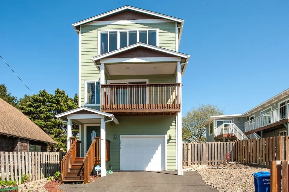 Serenity by the Sea - 3 Br Home