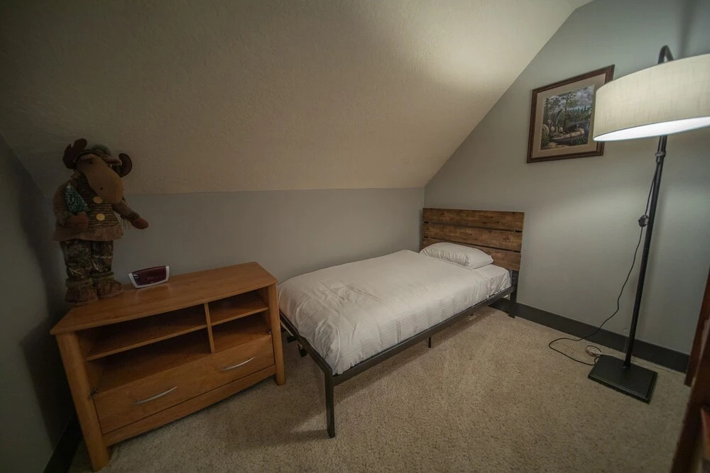 Pines 2057