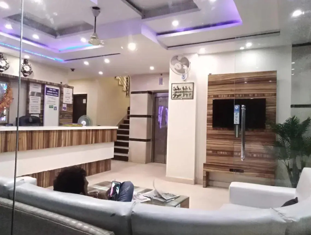 Hotel O Saffron Inn