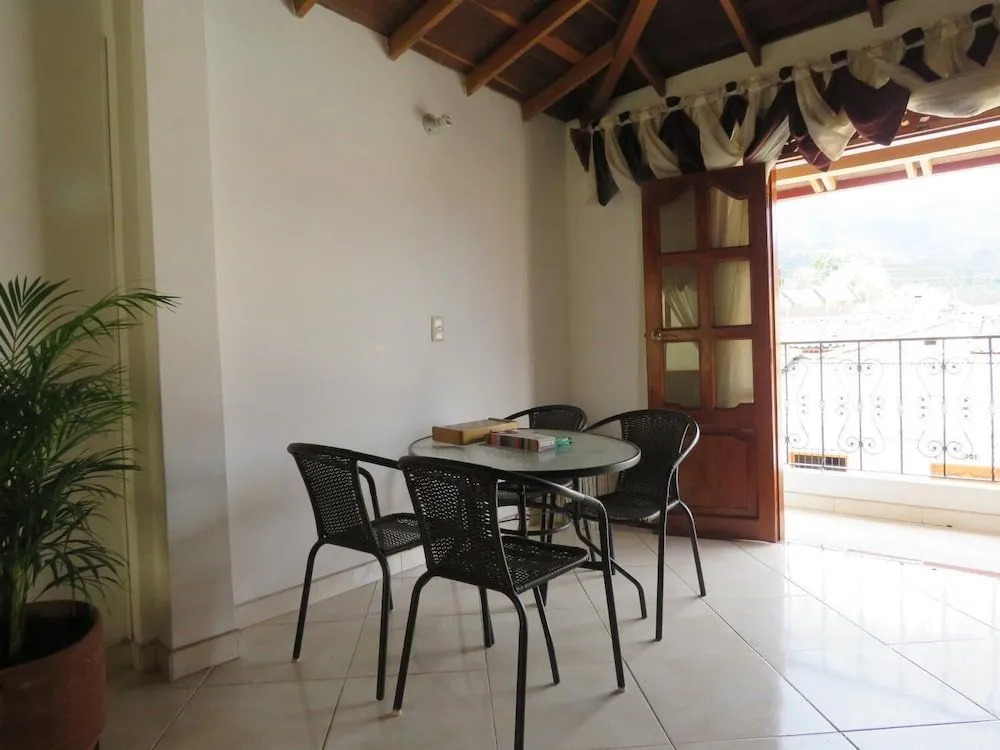 Hostal Juanes - Hostel