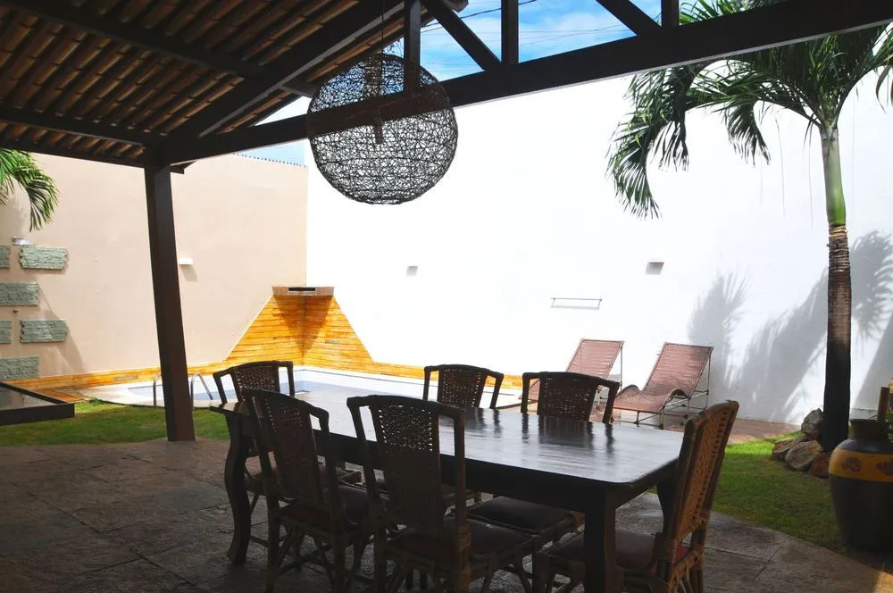 New Dhunas Motel